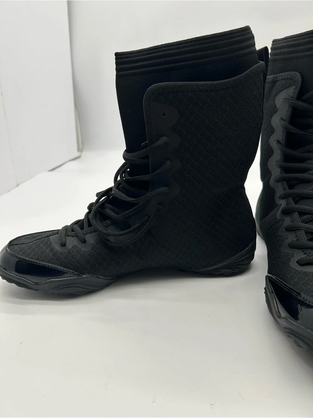 Thestron Men's Professional Black High-Top Boxing /Wrestling Shoes size 9 NWOT